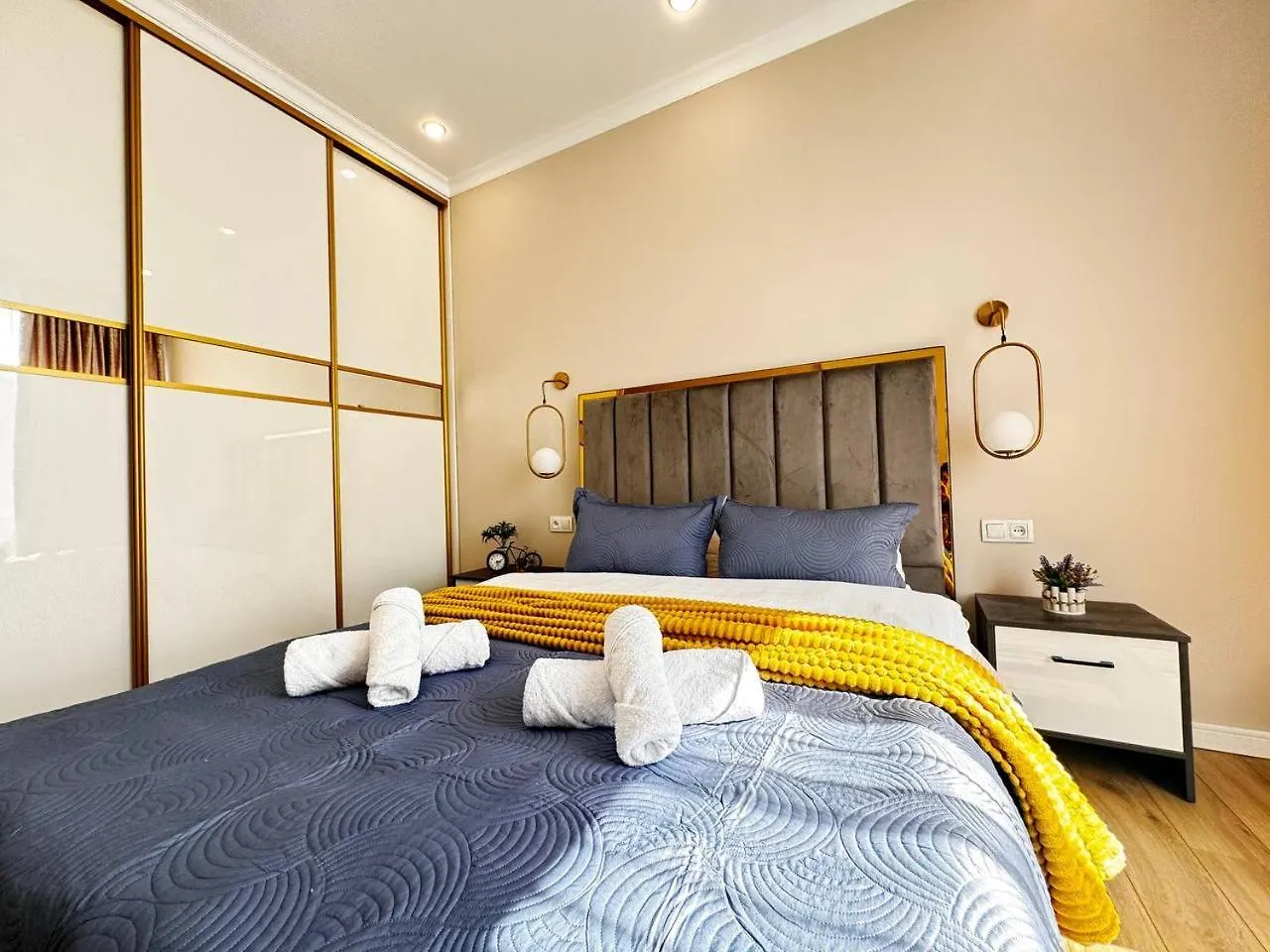 2 Room Apartment 4 You, Flat 22 Alma-Ata